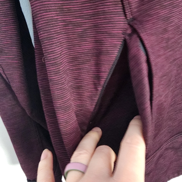 Athleta Purple Maroon Long Sleeve Hoodie Soze Large - Picture 3 of 8